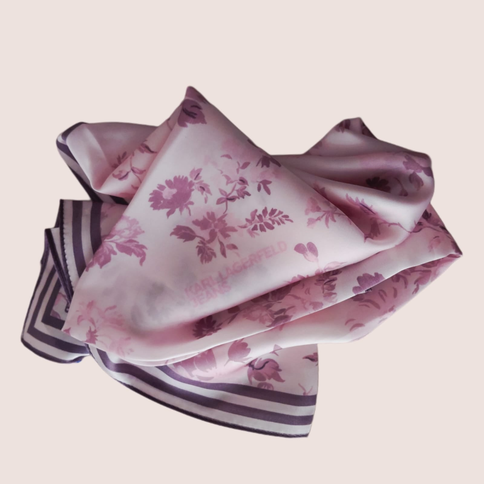 Foulard Karl Lagerfeld